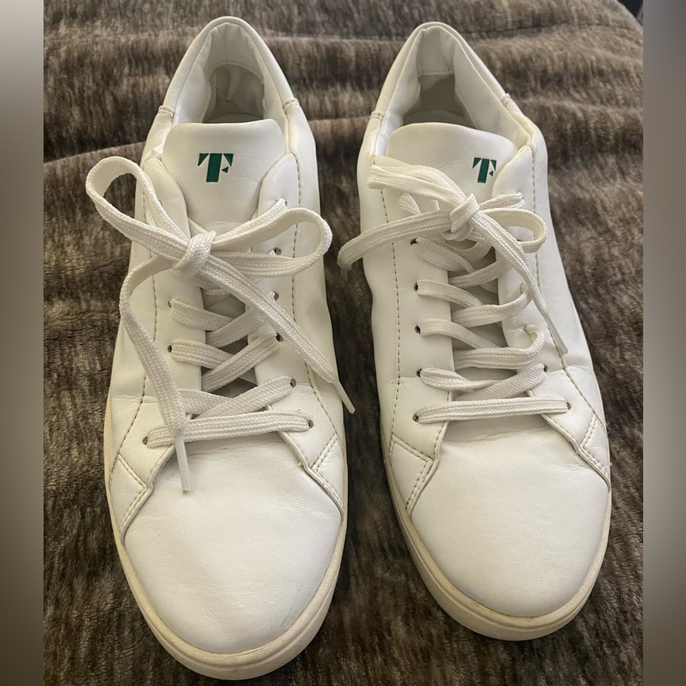 Thousand Fell Mens W8.5  White Sneakers Brazil GUC Comfort Shoes